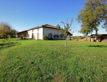 OLD FARM WITH QUALITY RENOVATION, SECTOR "NEAR LE FOUSSERET"